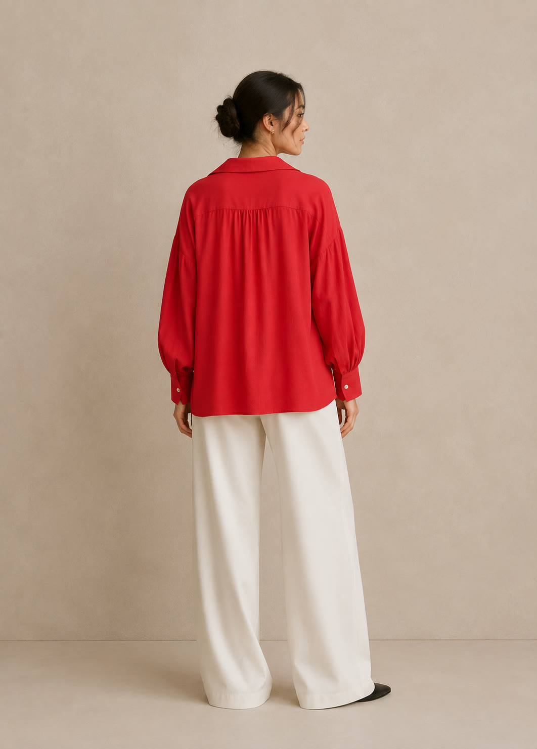 Blusa Oversize Roja Cuello Camisero - vista trasera