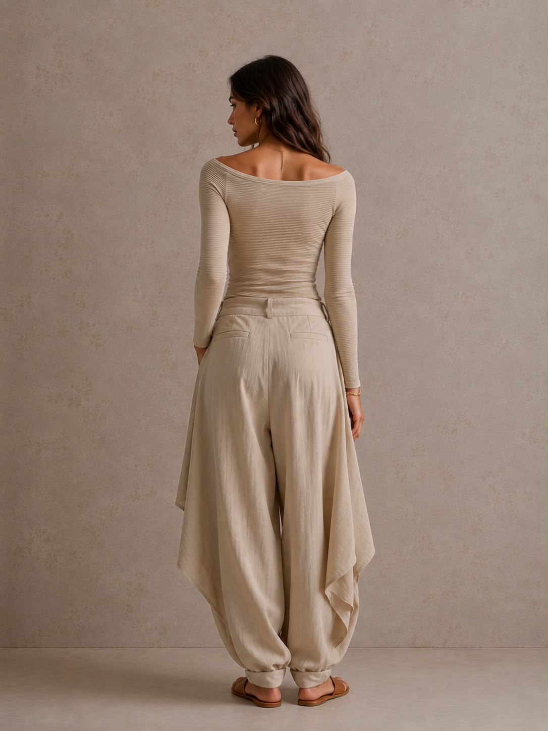 Conjunto Arena Top Canalé y Pantalón Cruzado - vista trasera