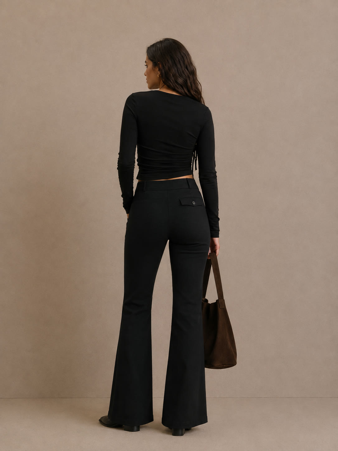 Pantalón Negro Campana Botonadura - vista trasera